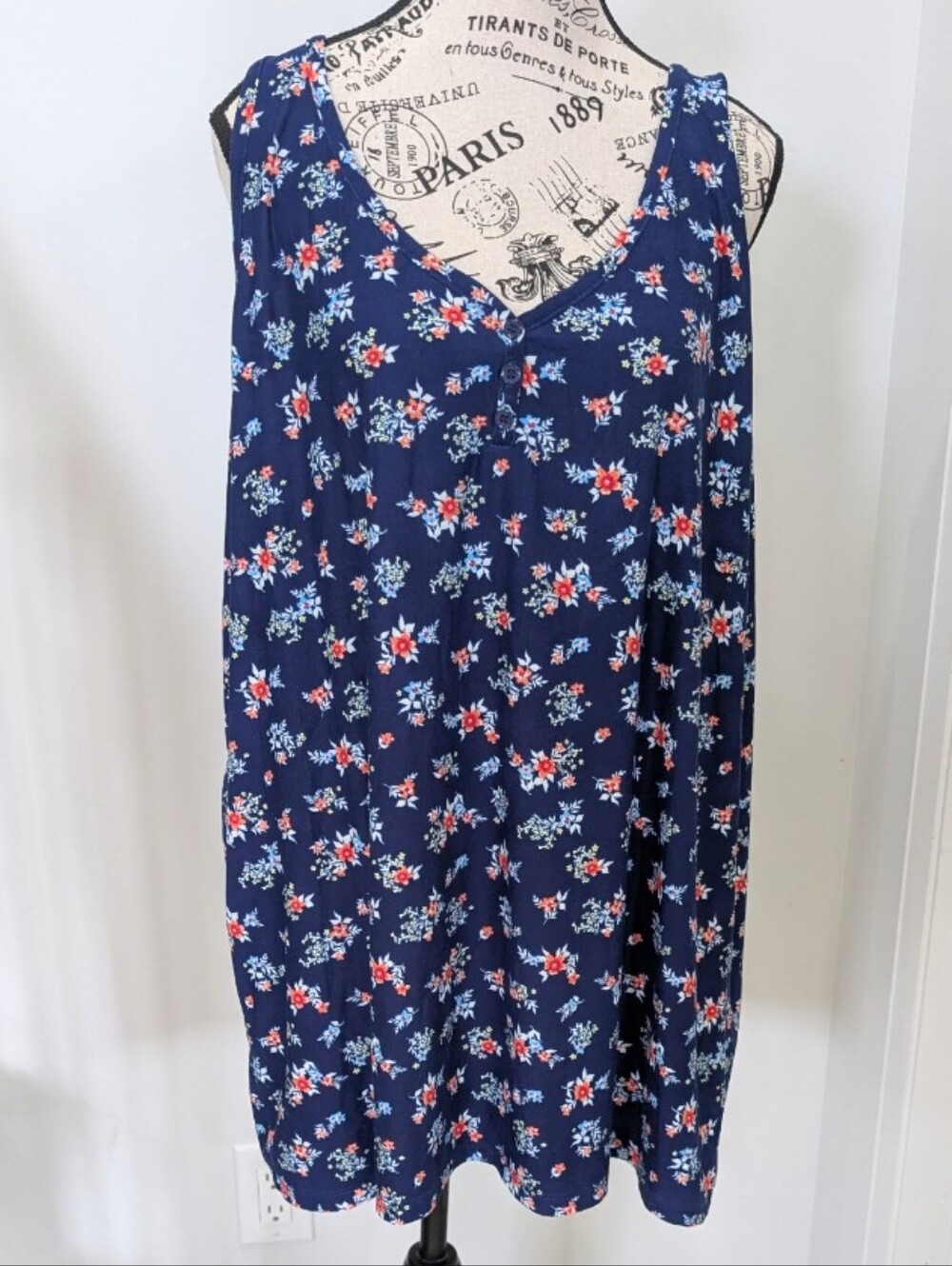 2 DYE 4  | Women's Navy Blue Sleeveless V-Neck Tank Top